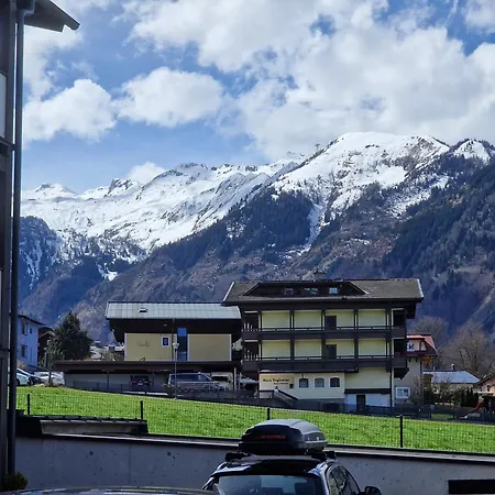 Adler Kaprun, Golf 'n' And Mountain Biking.