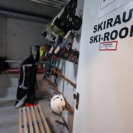 Adler Kaprun, Golf 'n' And Mountain Biking. *